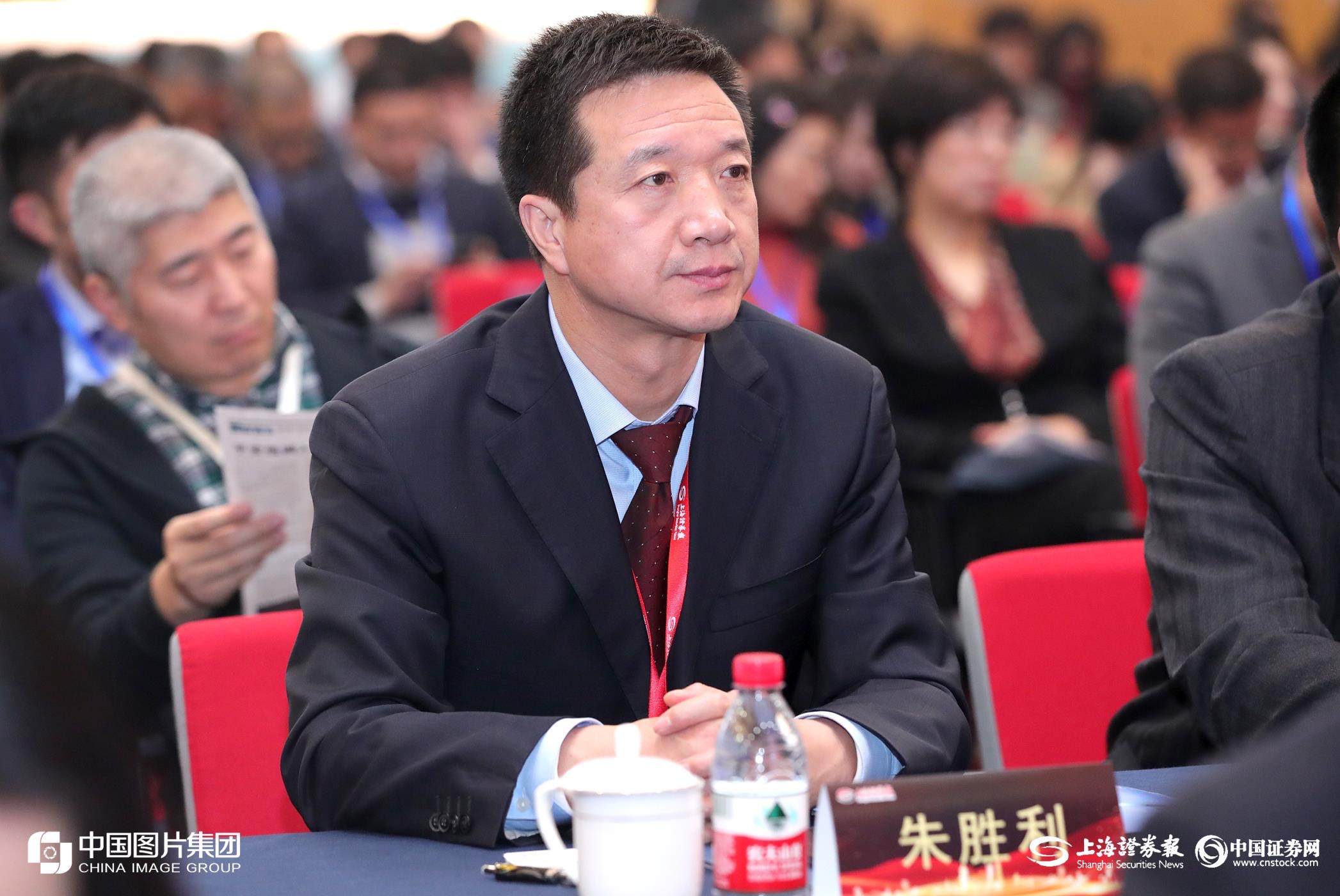 乐竞体育董事长朱胜利荣膺“金质量”卓越企业家奖